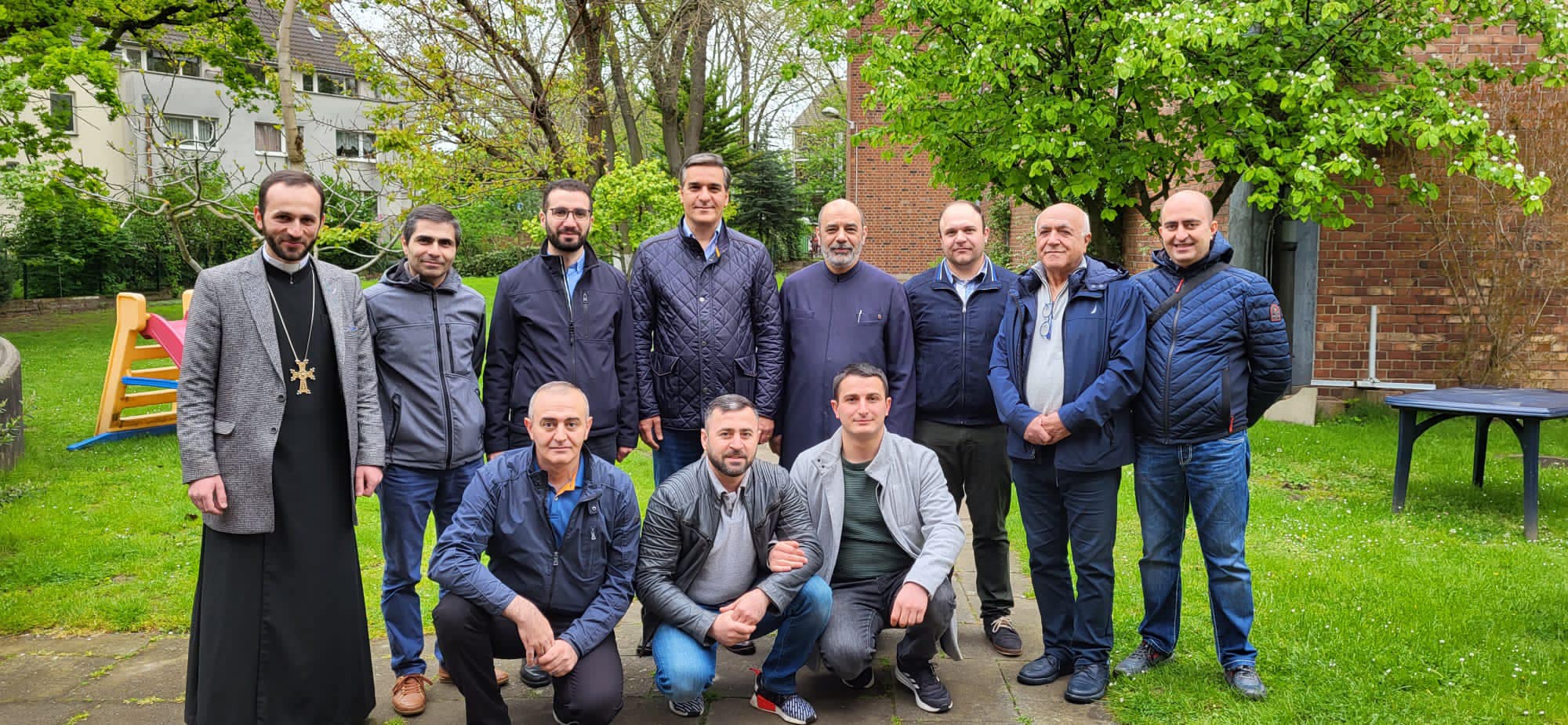 344015161_928526951754176_2183001629796149422_n