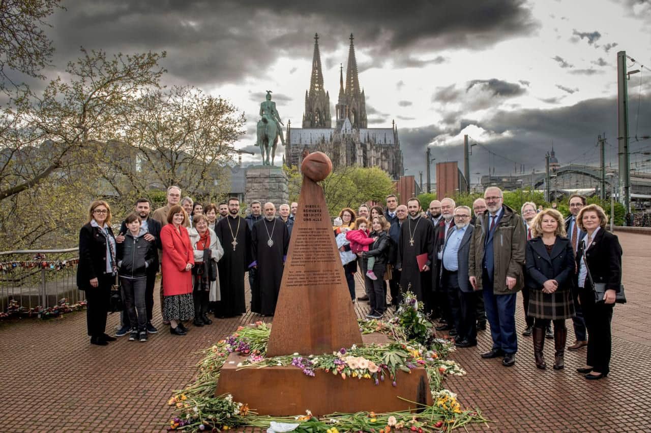 344357765_1697072457380841_125953959349681223_n