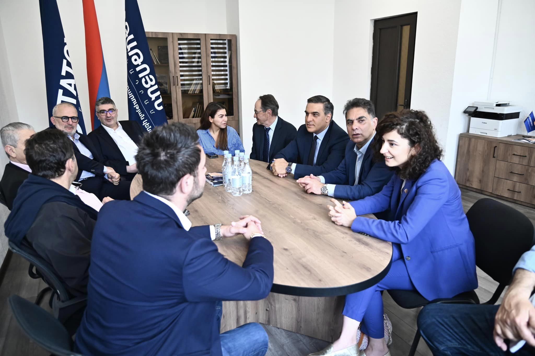 Արման Թաթոյան